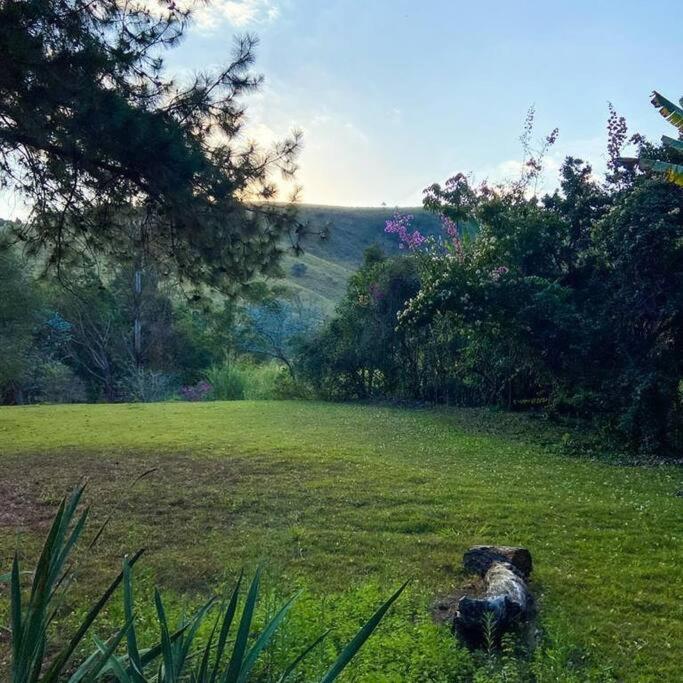 Recanto Dos Beija Flores, Chale Bougainville Monte Alegre do Sul Exterior foto